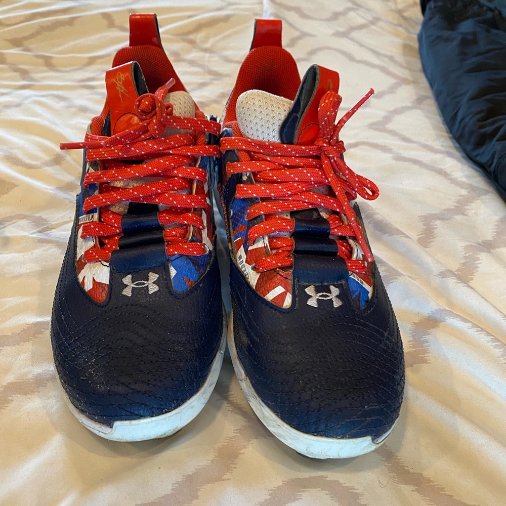 UNDER ARMOUR BASEBALL CLEATS 2Y